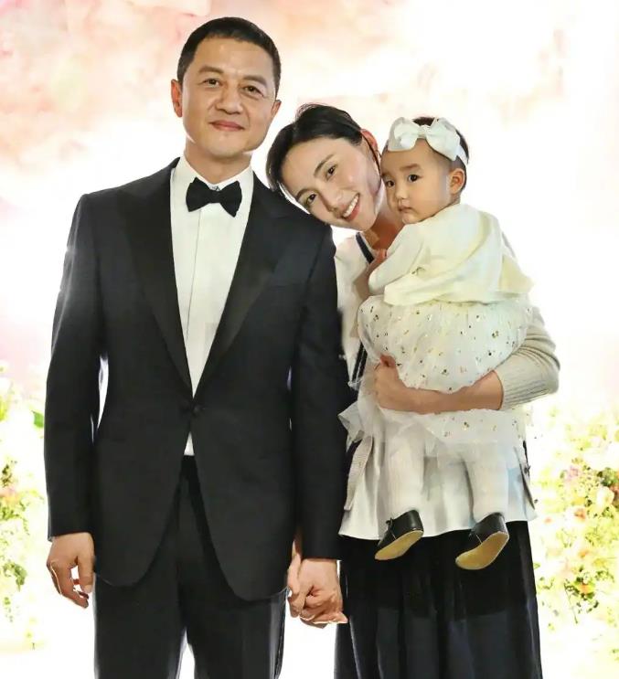 李亚鹏宣布离婚,孩子将跟随母亲生活