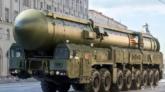 突发!俄洲际导弹升空仅数秒,直接发生巨大爆炸,引爆全球舆论