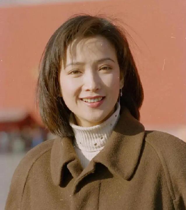 61岁演员何晴去世，好友公开住院照，瘦了很多，变化太大难认出