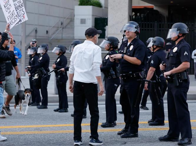 袭击频发 美国安全担忧增多谁之过？